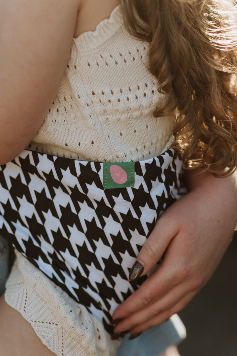 Toddler Tote | Reversible Carrier - Houndstooth & Black