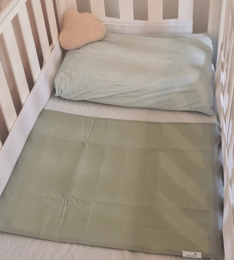 Brolly Sheets Cot Pad with Wings