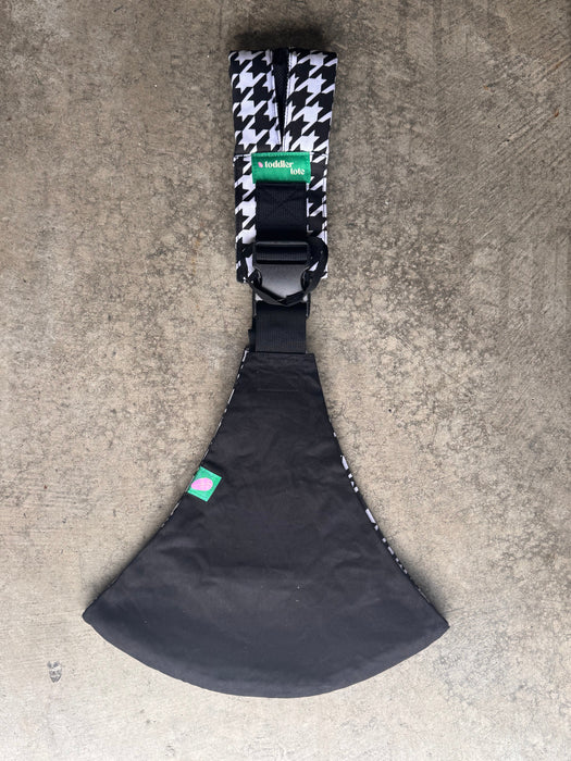 Toddler Tote | Reversible Carrier - Houndstooth & Black